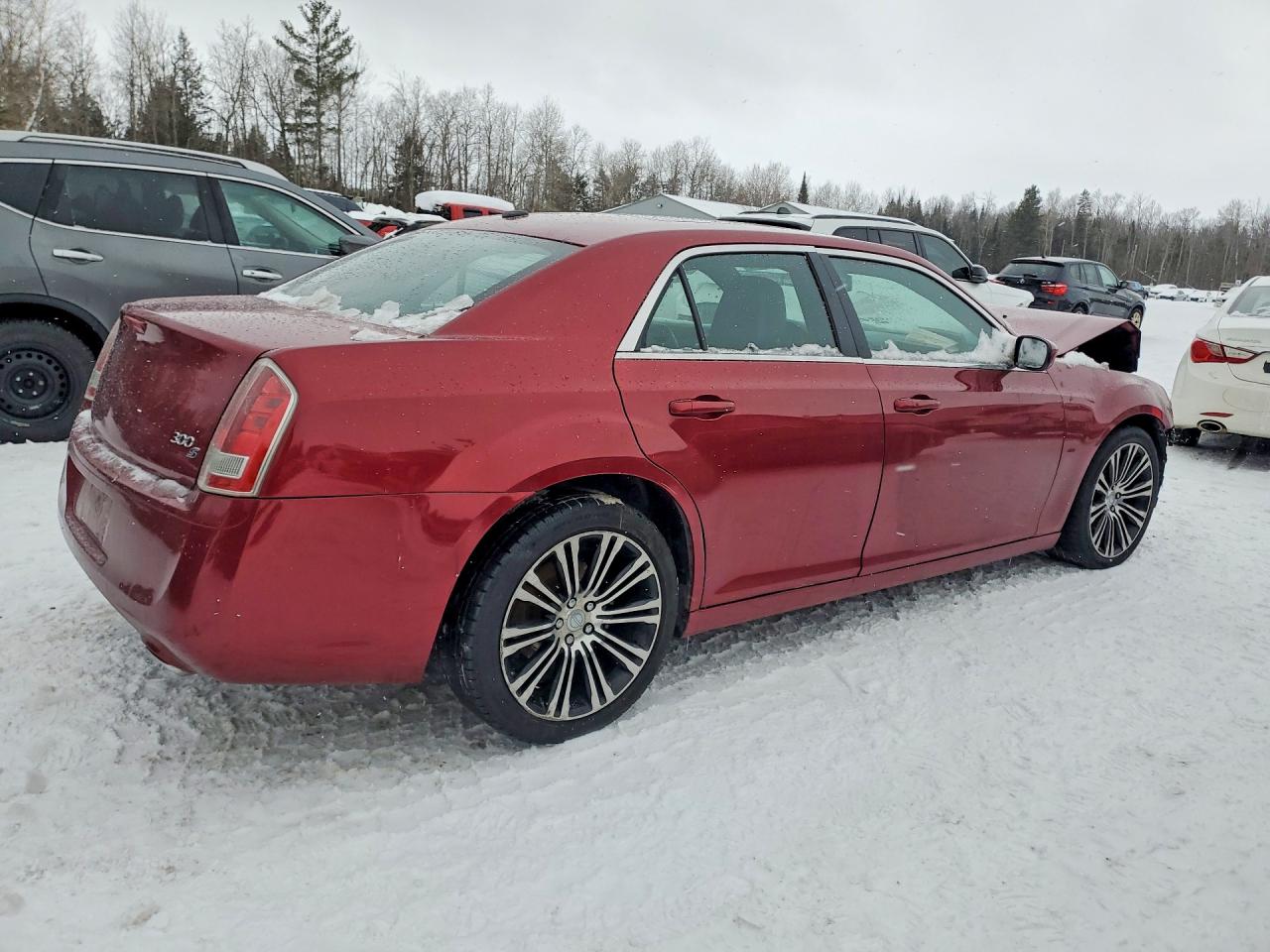 2013 Chrysler 300 Красный vin: 2C3CCABG6DH669089