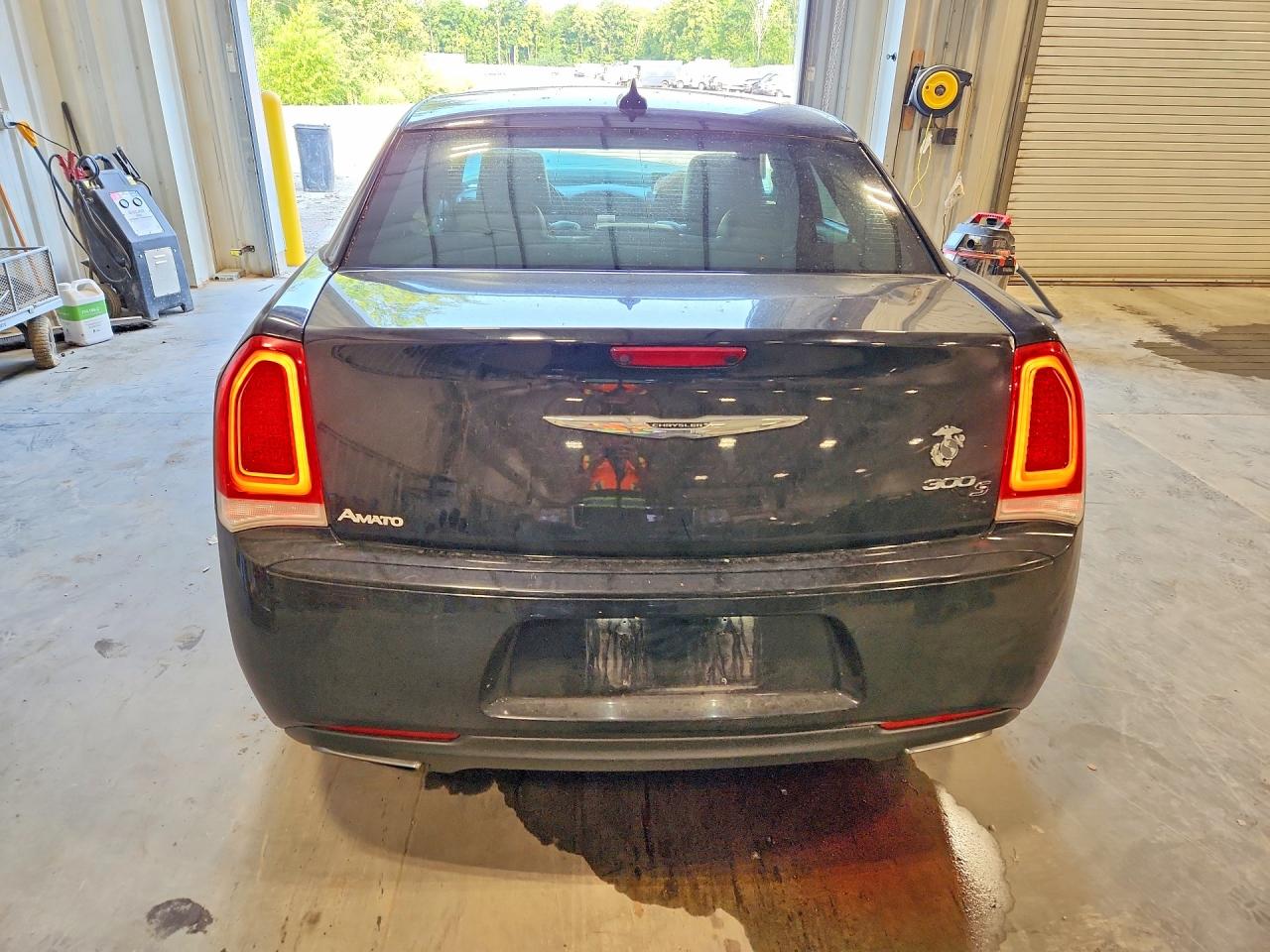 2015 Chrysler 300 S Black vin: 2C3CCABG6FH781054