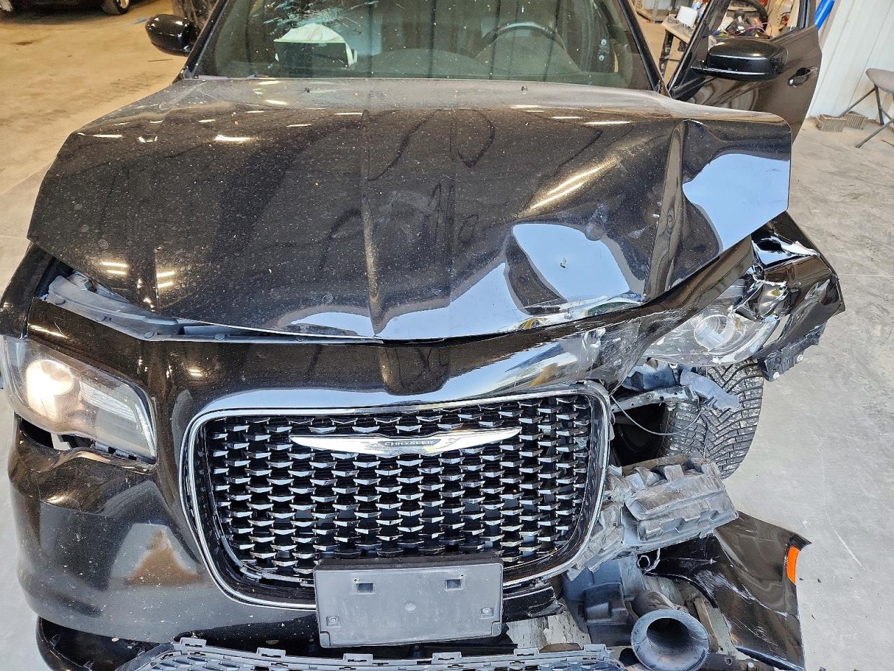 2015 Chrysler 300 S Black vin: 2C3CCABG6FH781054