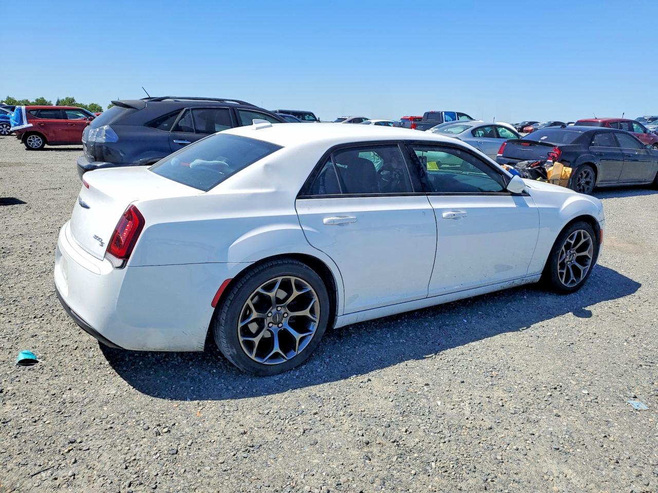 2016 Chrysler 300 S White vin: 2C3CCABG6GH269120