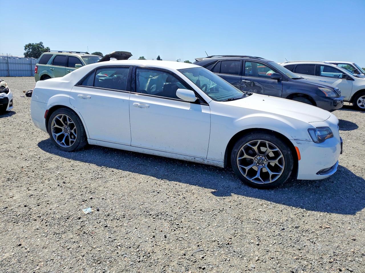 2016 Chrysler 300 S White vin: 2C3CCABG6GH269120