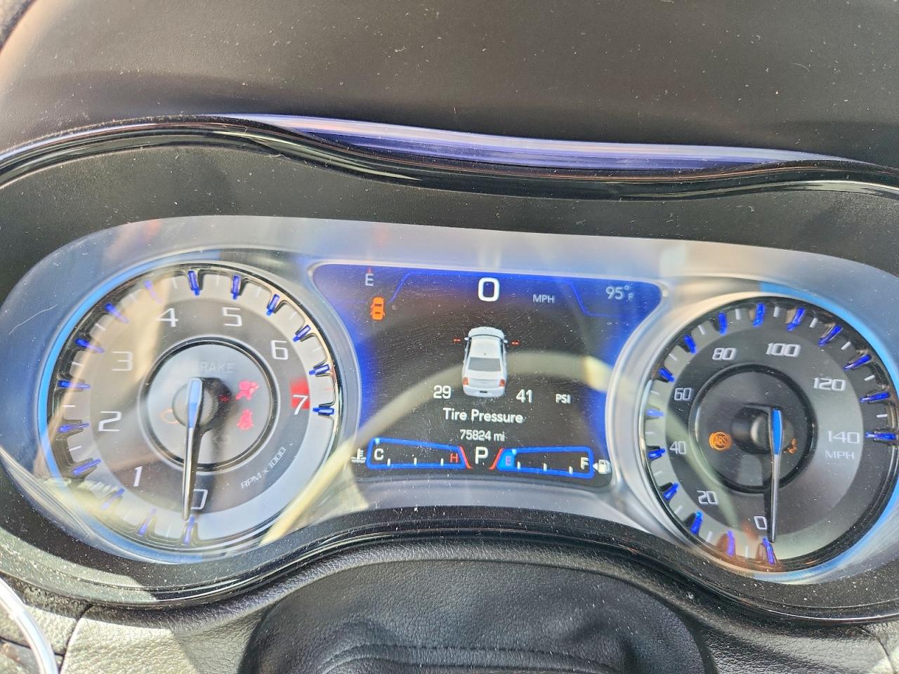 2019 Chrysler 300 S White vin: 2C3CCABG6KH708082
