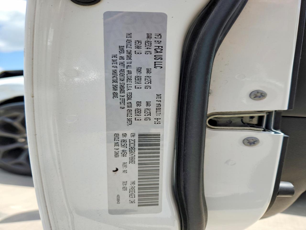 2019 Chrysler 300 S White vin: 2C3CCABG6KH708082