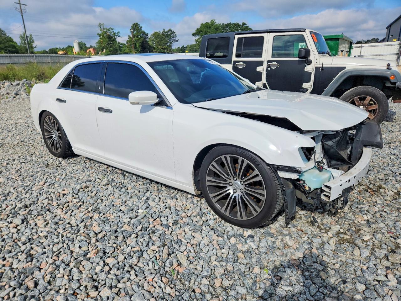 2013 Chrysler 300 S Белый vin: 2C3CCABG7DH528841