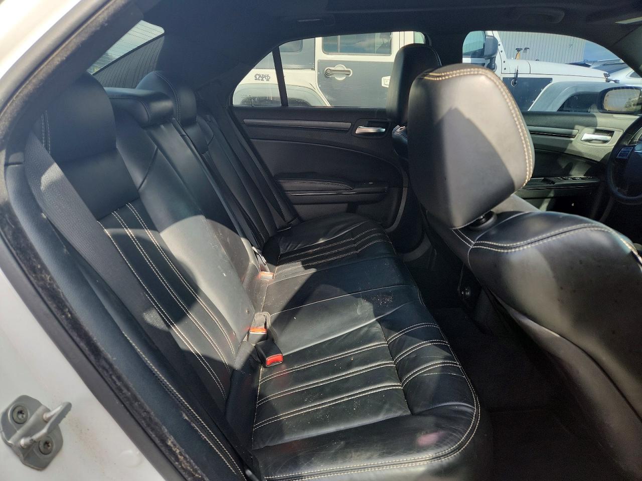 2013 Chrysler 300 S Белый vin: 2C3CCABG7DH528841