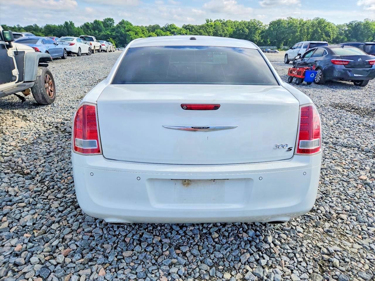 2013 Chrysler 300 S Белый vin: 2C3CCABG7DH528841