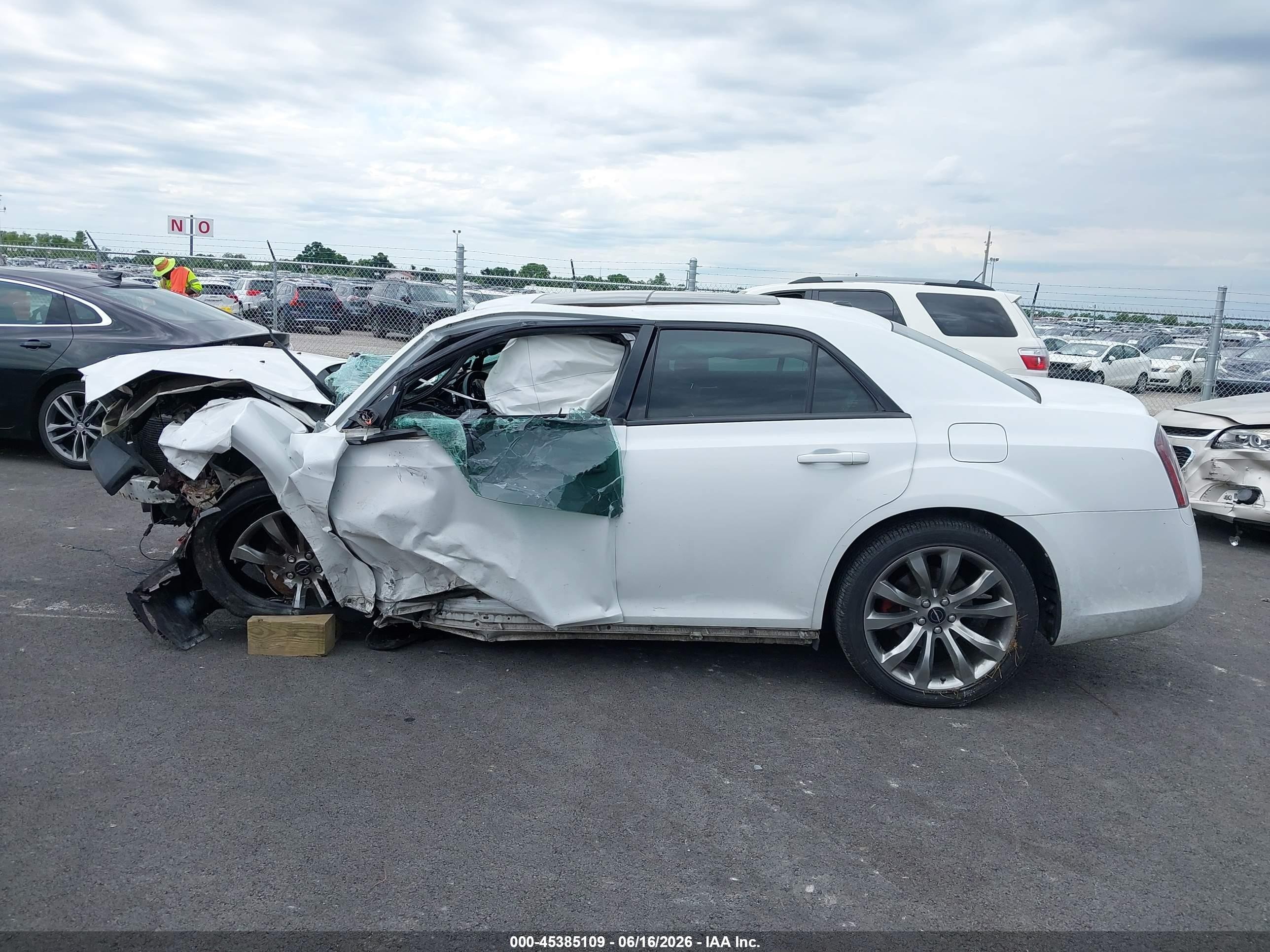 2014 Chrysler 300 300s White vin: 2C3CCABG7EH380207