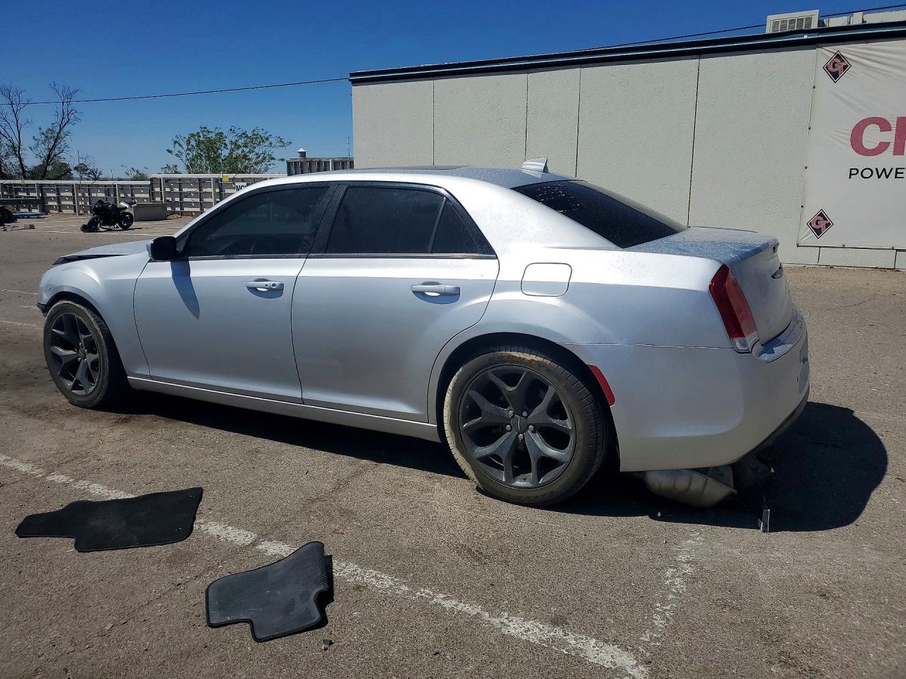 2022 Chrysler 300 S Silver vin: 2C3CCABG7NH236401