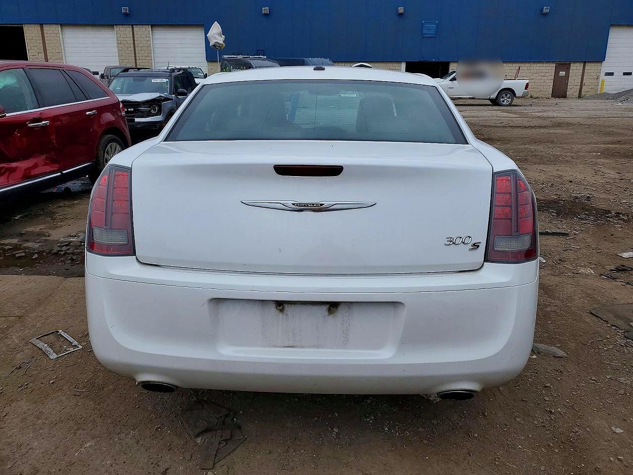 2014 Chrysler 300 S White vin: 2C3CCABG8EH355512