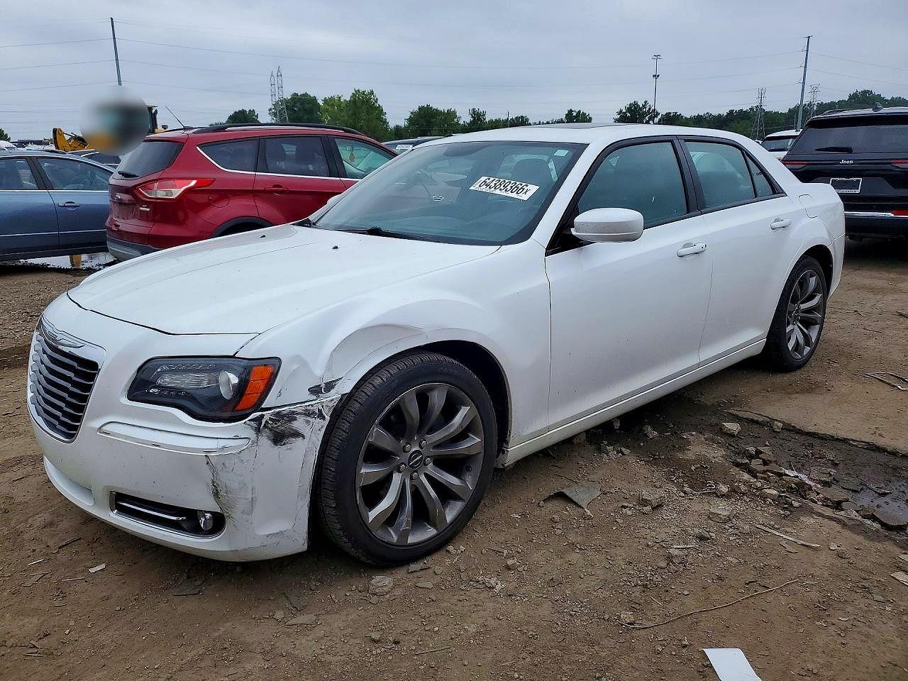 2014 Chrysler 300 S White vin: 2C3CCABG8EH355512