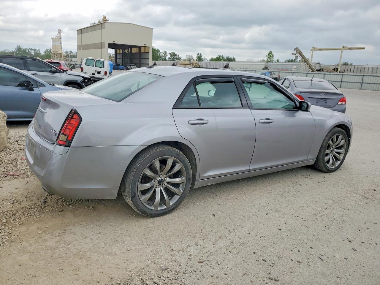 2014 Chrysler 300 S Silver vin: 2C3CCABG8EH361181