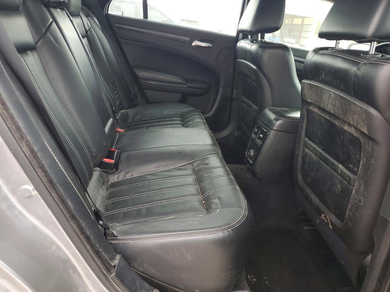 2014 Chrysler 300 S Silver vin: 2C3CCABG8EH361181