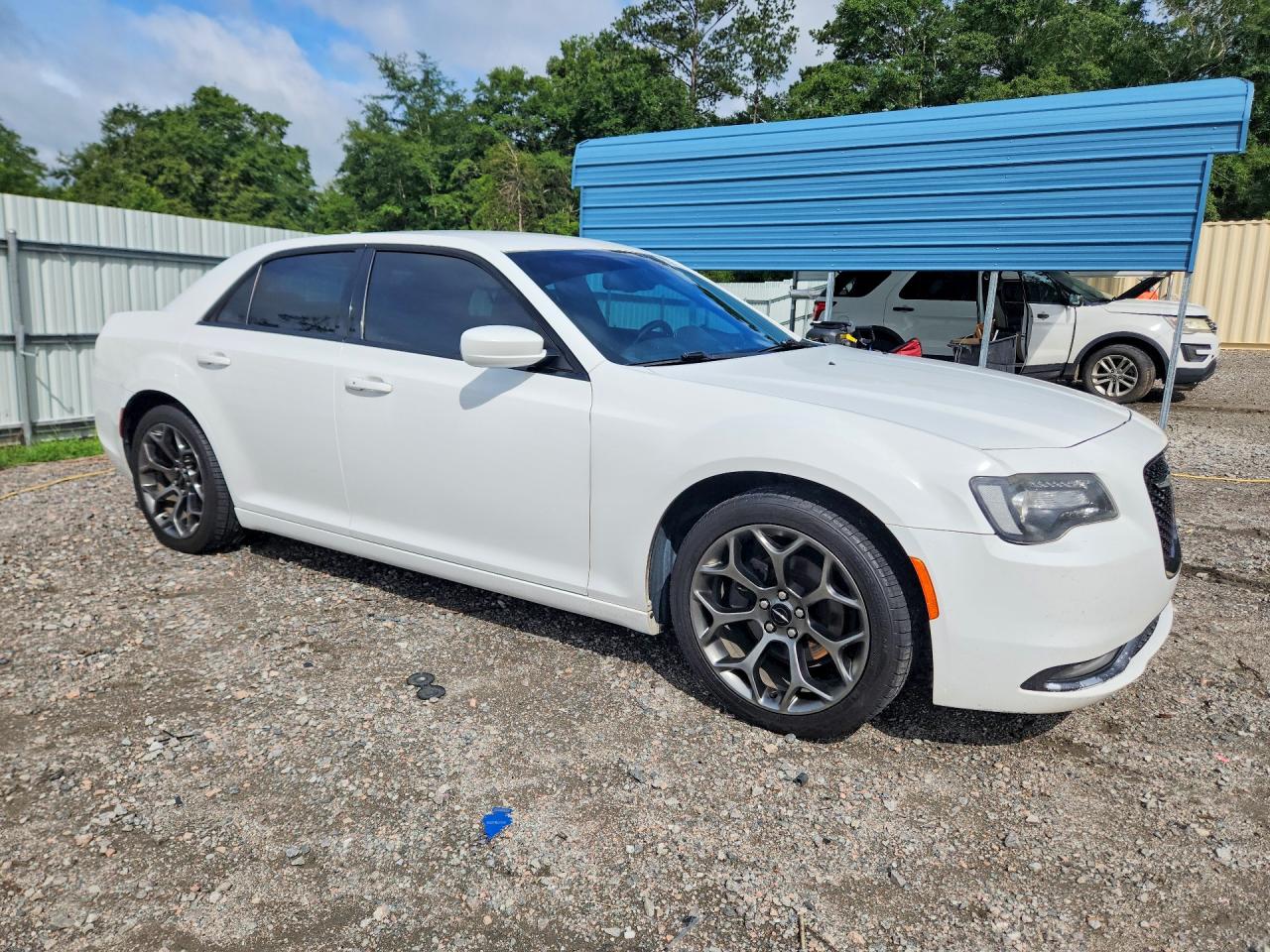 2015 Chrysler 300 S White vin: 2C3CCABG8FH772873