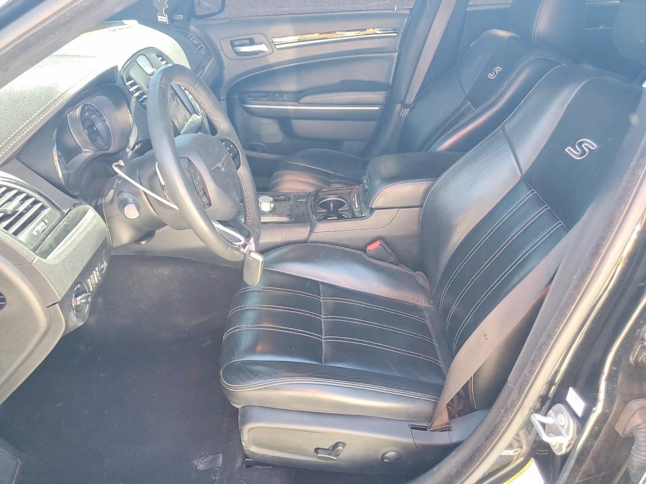 2022 Chrysler 300 S Black vin: 2C3CCABG8NH236553