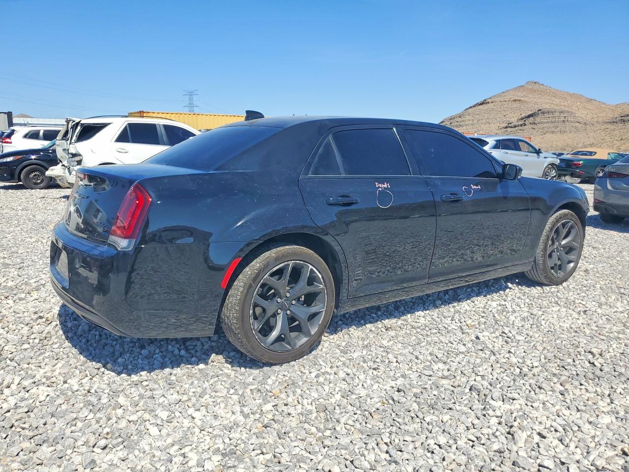 2022 Chrysler 300 S Black vin: 2C3CCABG8NH236553