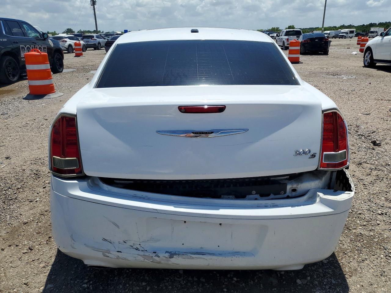 2013 Chrysler 300 S White vin: 2C3CCABG9DH732685