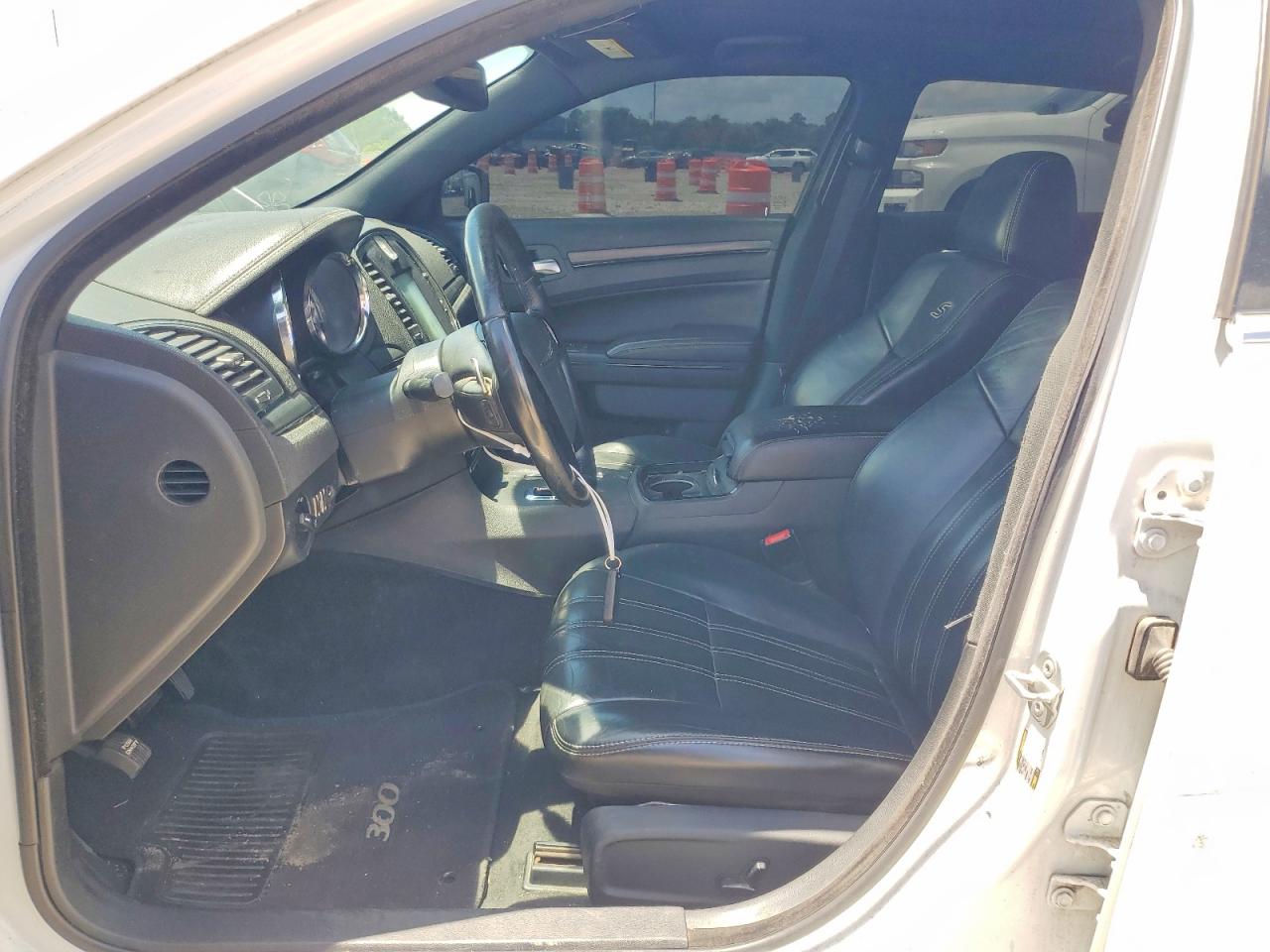 2013 Chrysler 300 S White vin: 2C3CCABG9DH732685