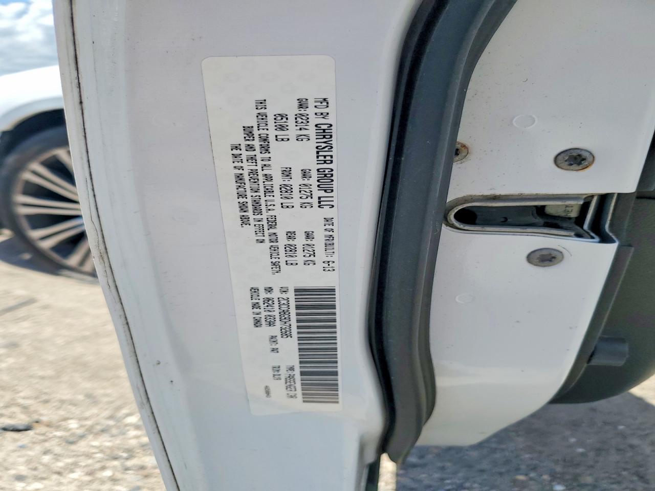 2013 Chrysler 300 S White vin: 2C3CCABG9DH732685