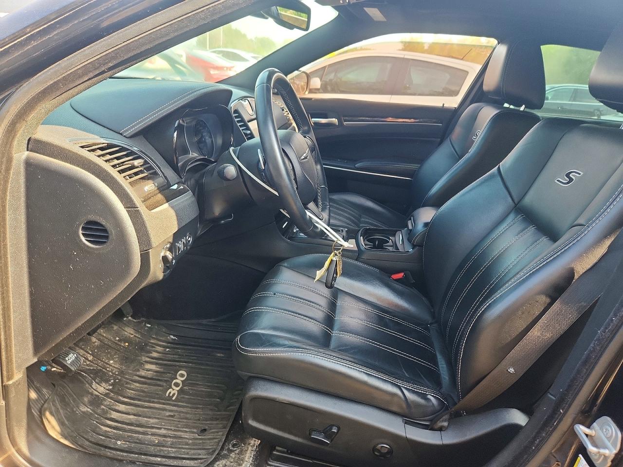 2018 Chrysler 300 S Black vin: 2C3CCABG9JH198731