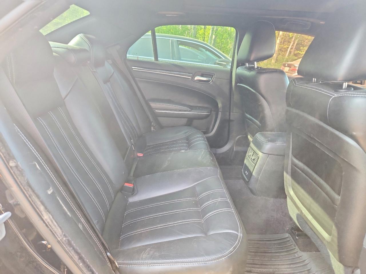 2018 Chrysler 300 S Black vin: 2C3CCABG9JH198731
