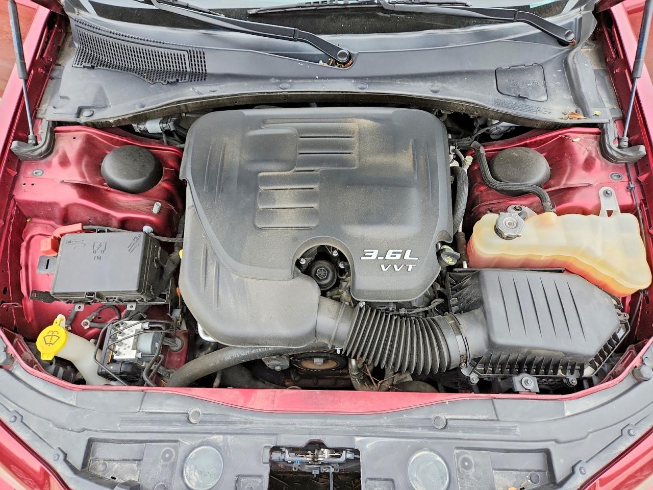 2023 Chrysler 300 S Red vin: 2C3CCABG9PH562140