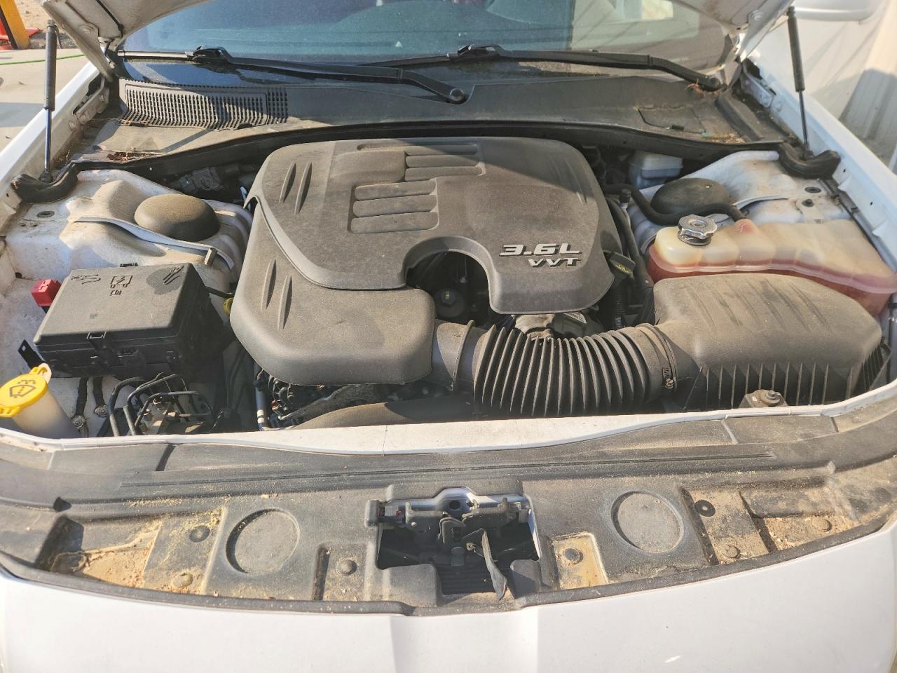 2013 Chrysler 300 S White vin: 2C3CCABGXDH530065
