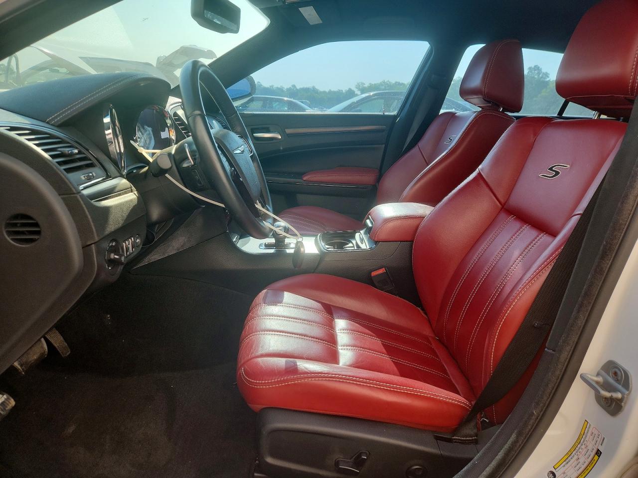 2013 Chrysler 300 S White vin: 2C3CCABGXDH530065