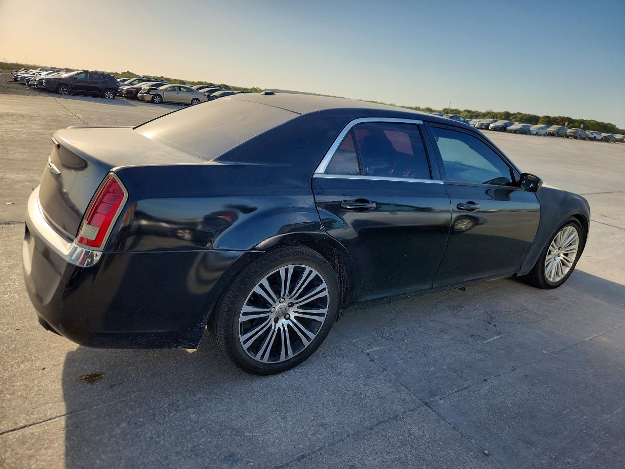 2013 Chrysler 300 S Black vin: 2C3CCABGXDH658645