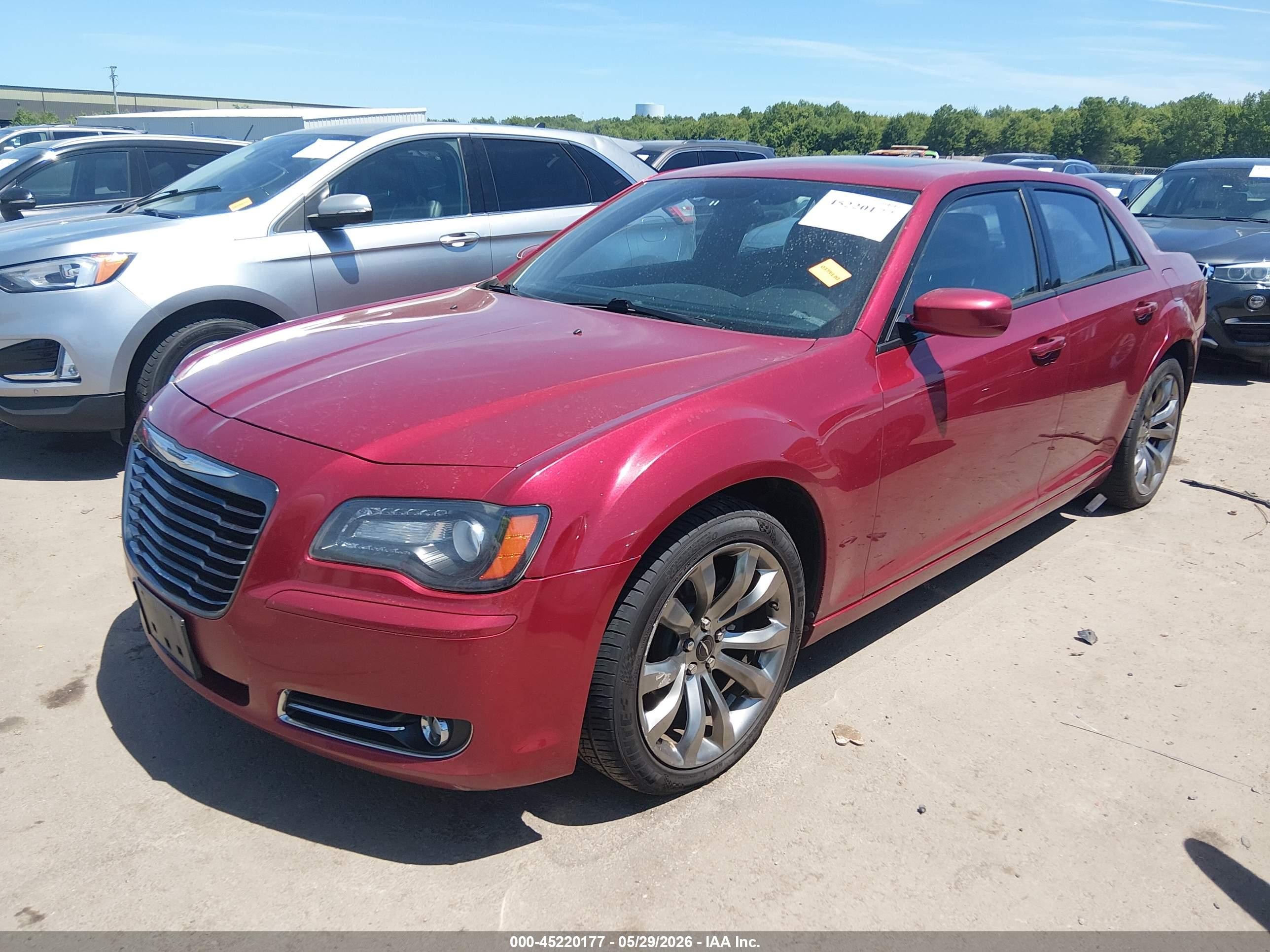 2014 Chrysler 300   Red vin: 2C3CCABGXEH222203