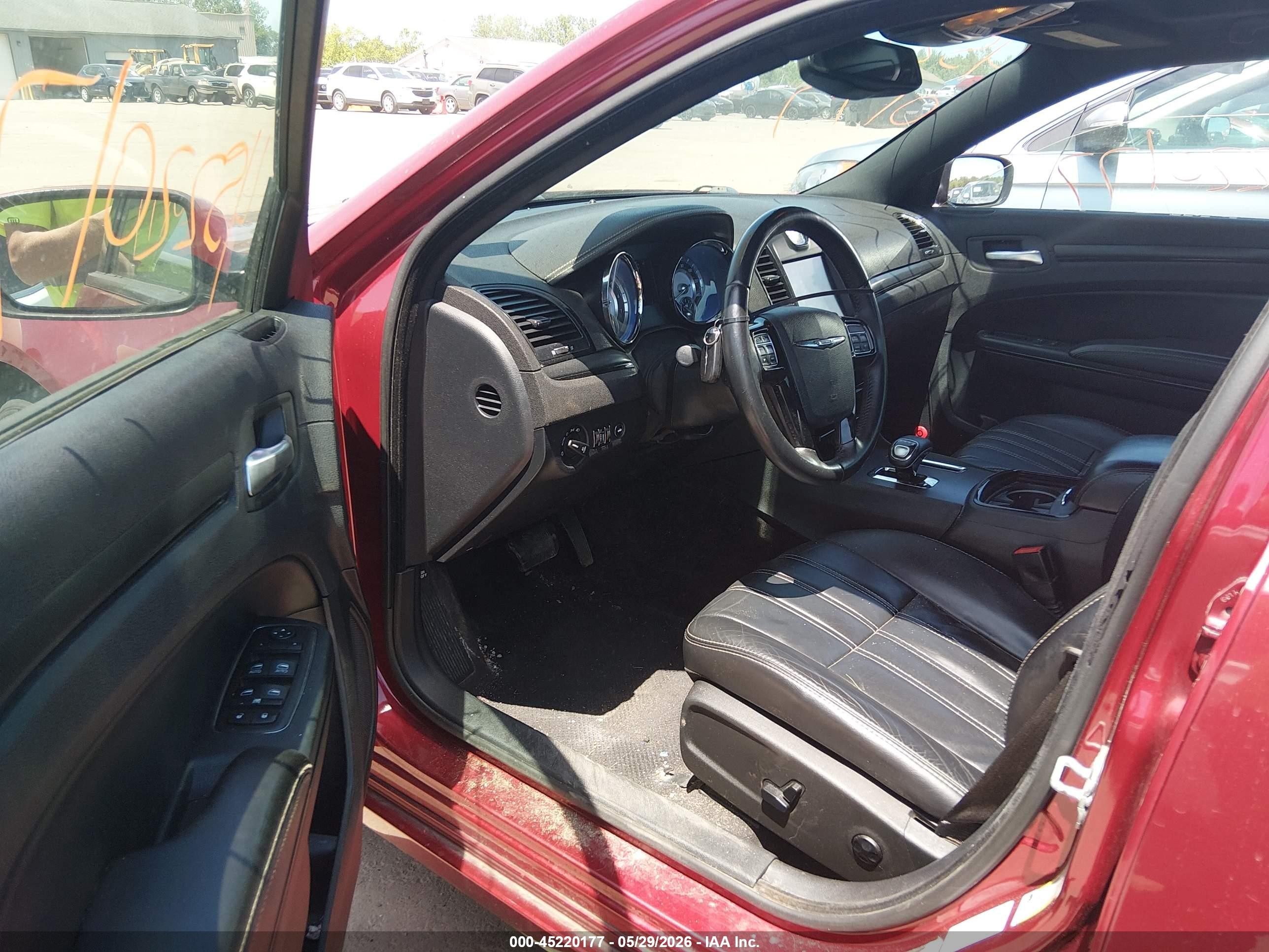 2014 Chrysler 300   Red vin: 2C3CCABGXEH222203