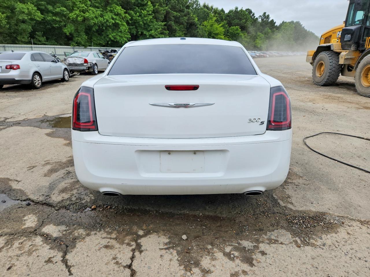 2014 Chrysler 300 S White vin: 2C3CCABGXEH361196
