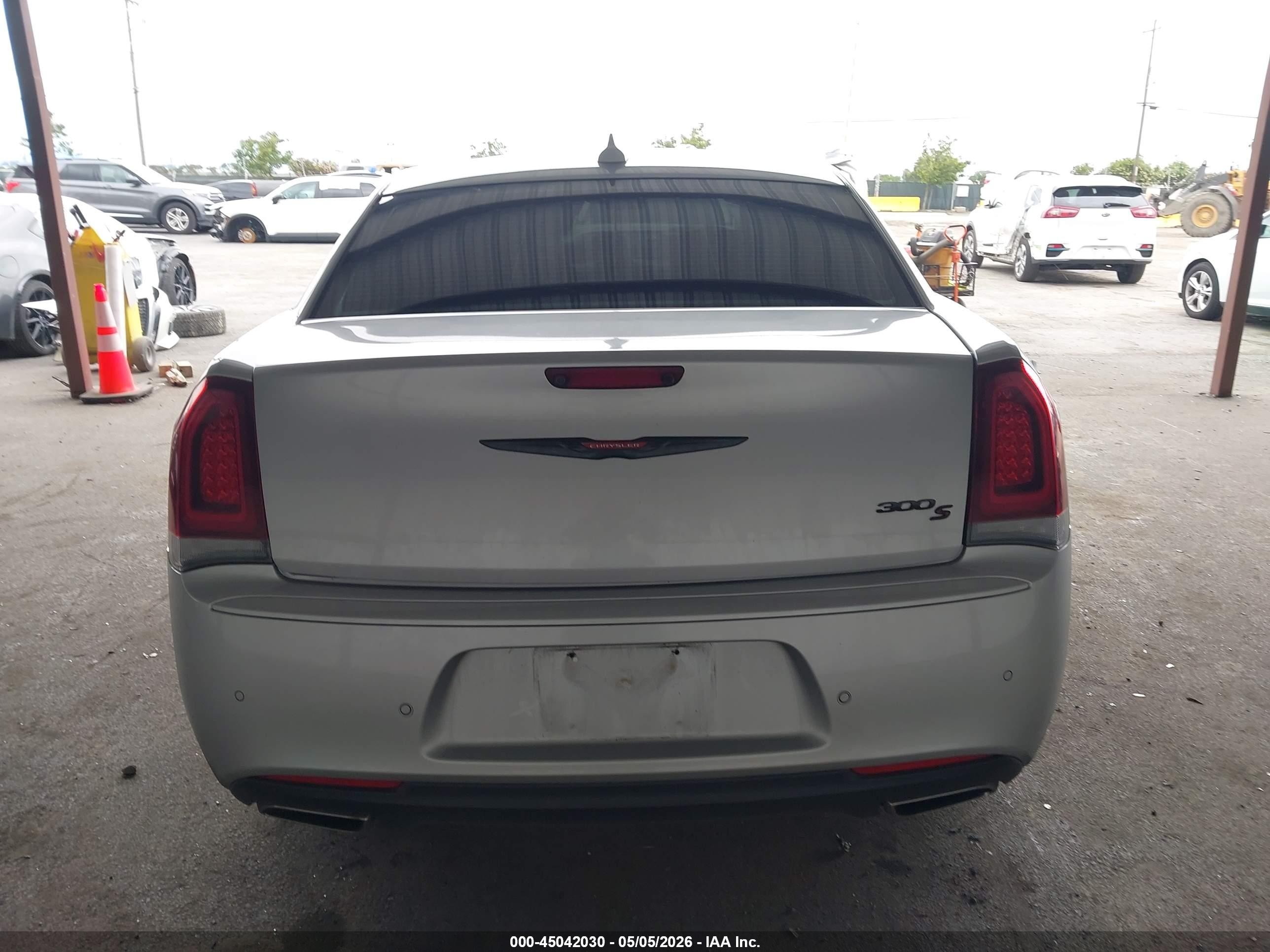 2022 Chrysler 300 S Silver vin: 2C3CCABGXNH205272