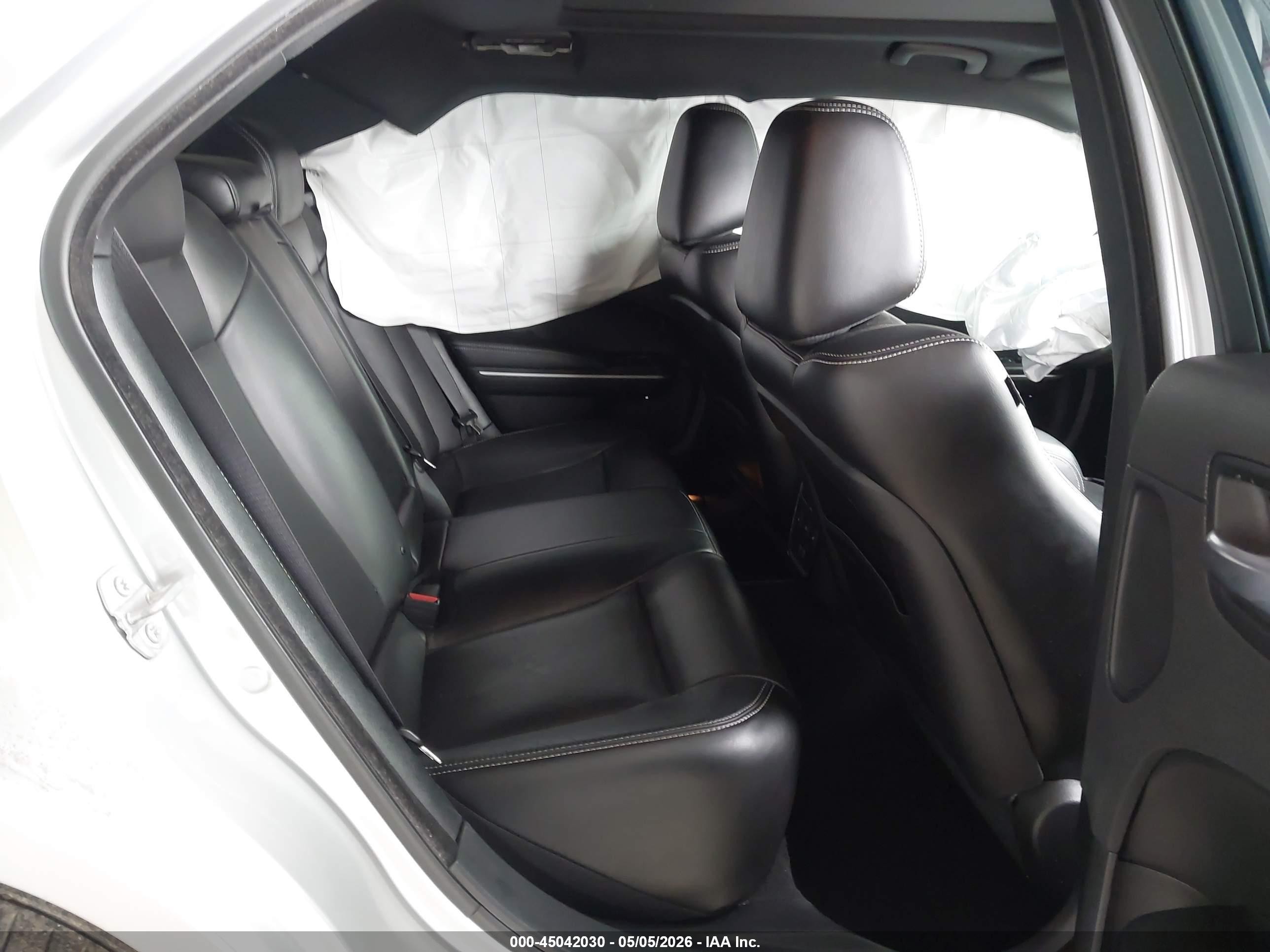 2022 Chrysler 300 S Silver vin: 2C3CCABGXNH205272