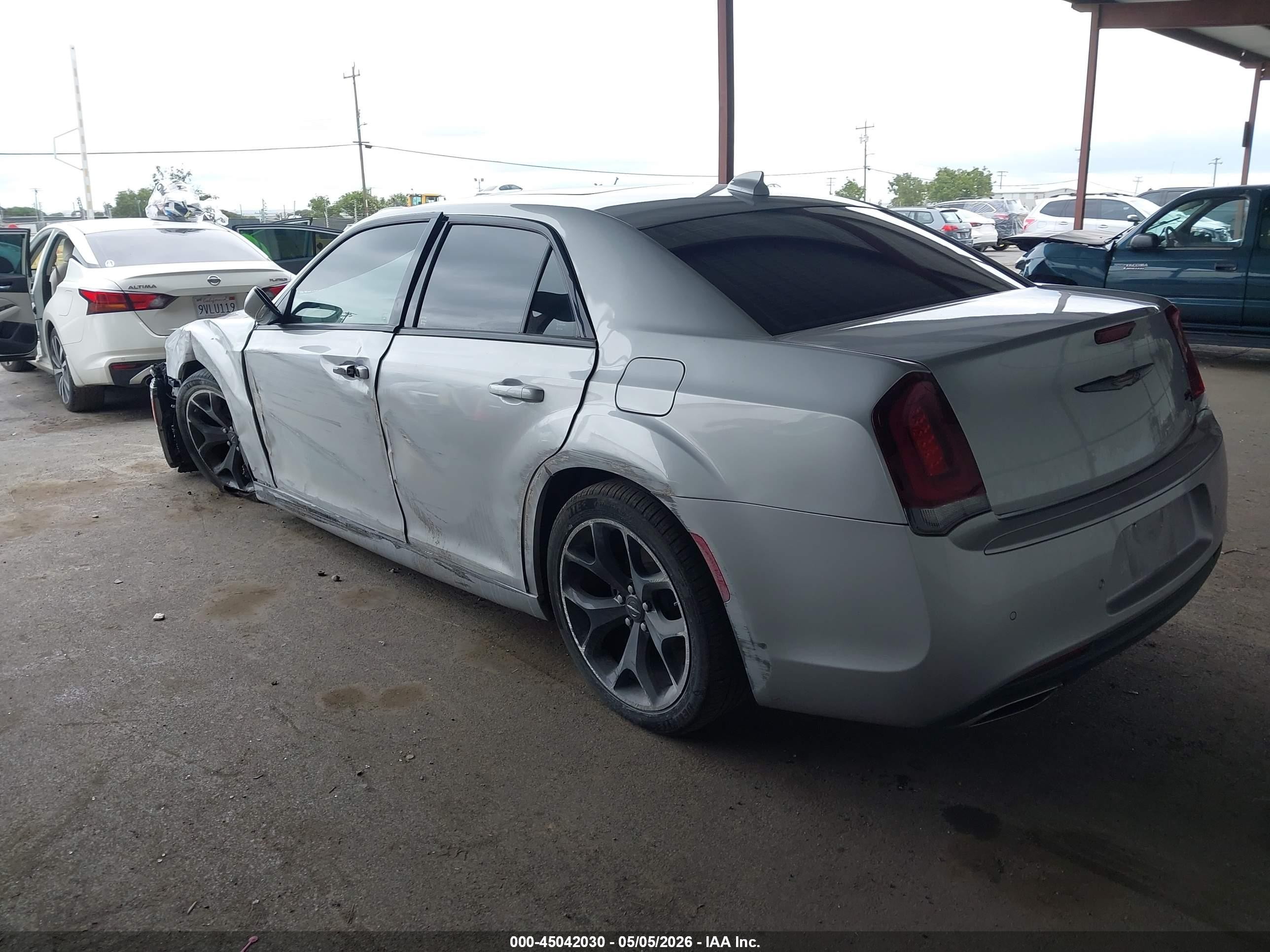 2022 Chrysler 300 S Silver vin: 2C3CCABGXNH205272