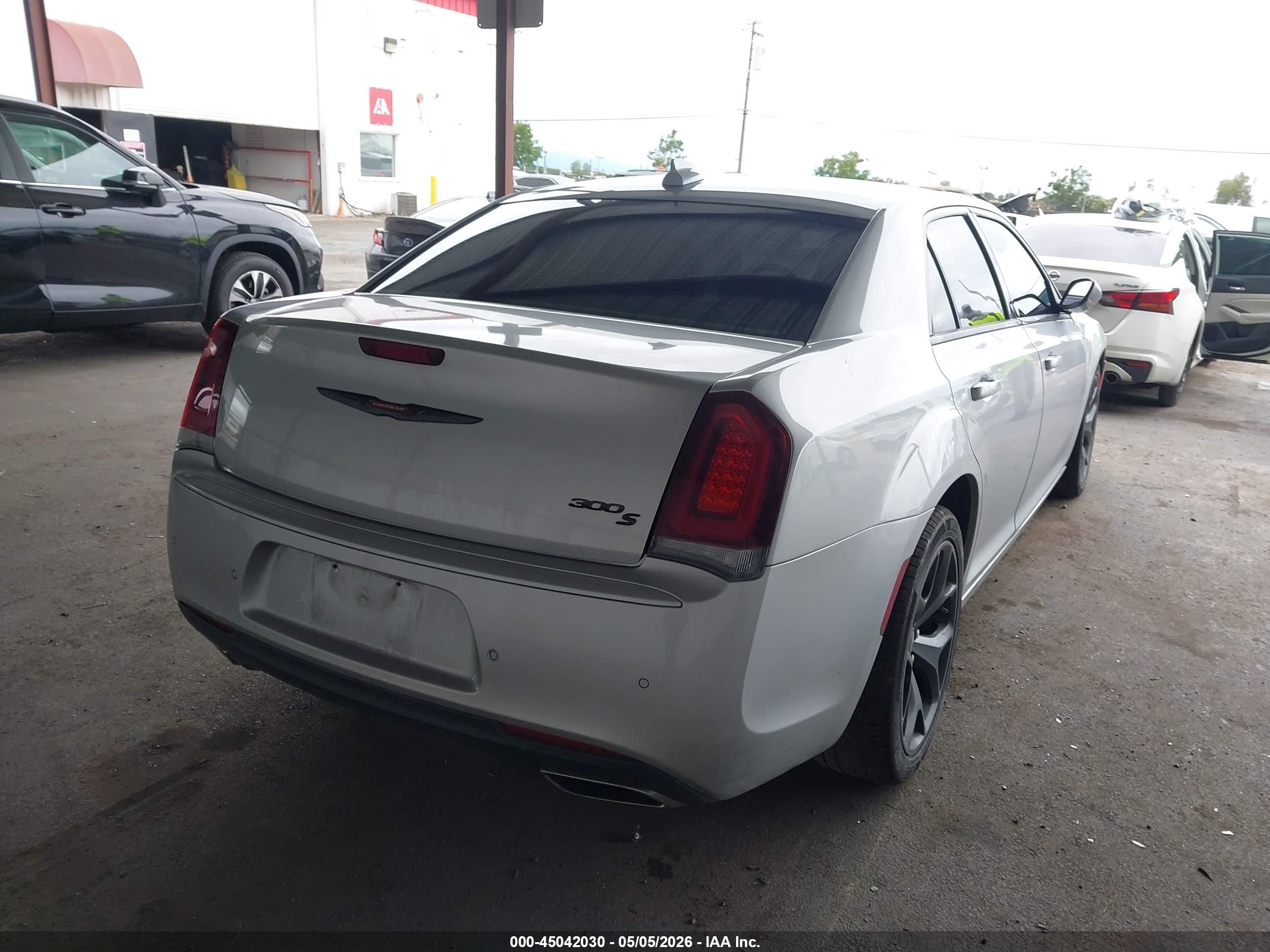 2022 Chrysler 300 S Silver vin: 2C3CCABGXNH205272