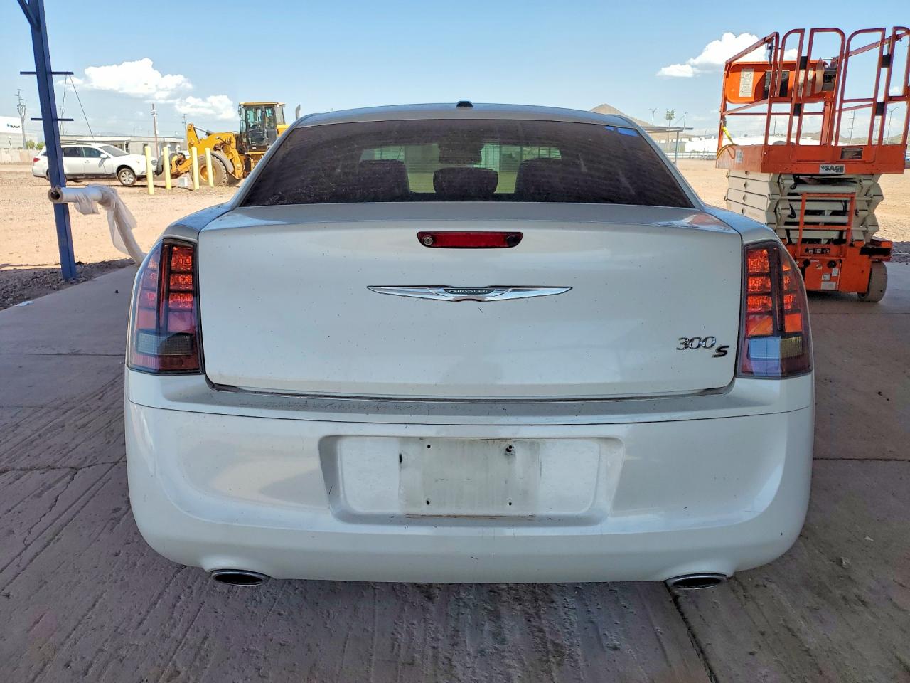 2014 Chrysler 300 S White vin: 2C3CCABT0EH346946
