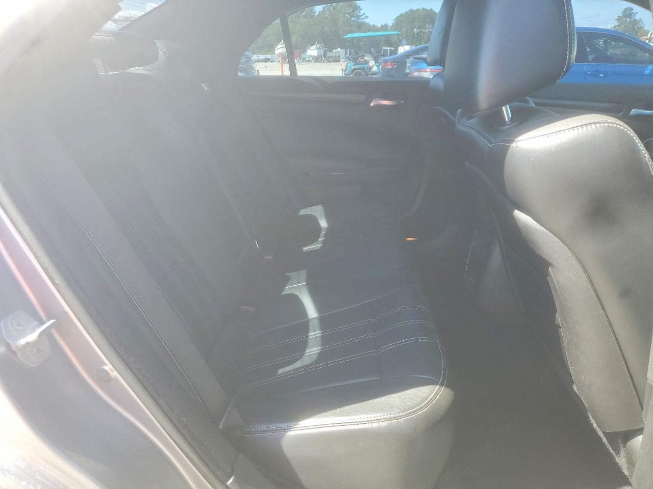 2015 Chrysler 300 S Silver vin: 2C3CCABT1FH736097