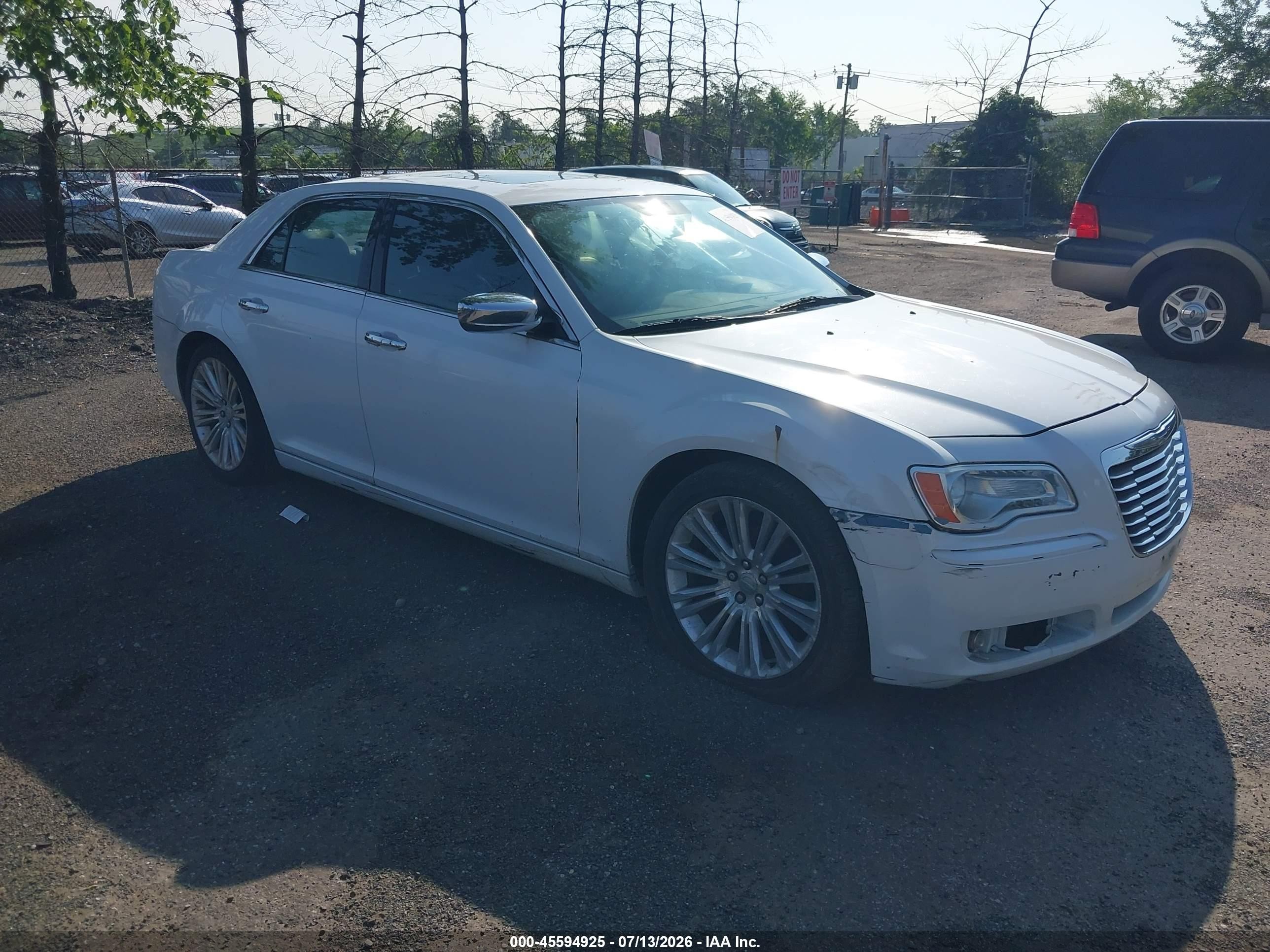 2012 Chrysler 300 Limited Белый vin: 2C3CCACG0CH176067