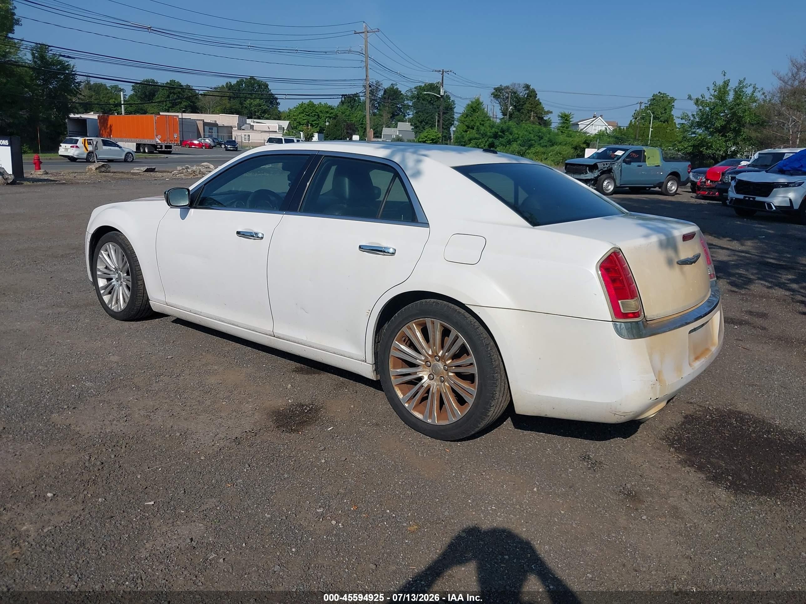 2012 Chrysler 300 Limited Белый vin: 2C3CCACG0CH176067