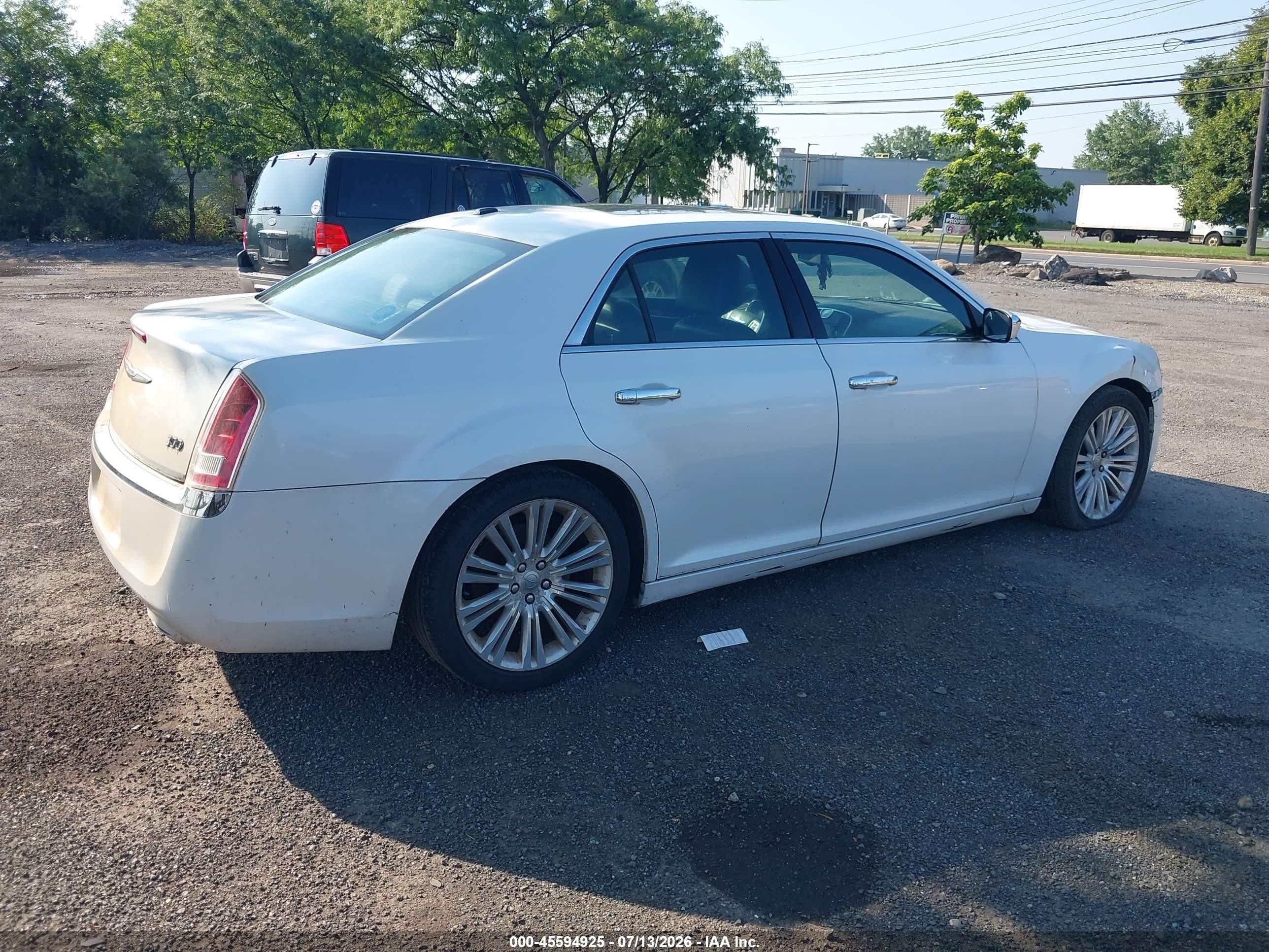 2012 Chrysler 300 Limited Белый vin: 2C3CCACG0CH176067