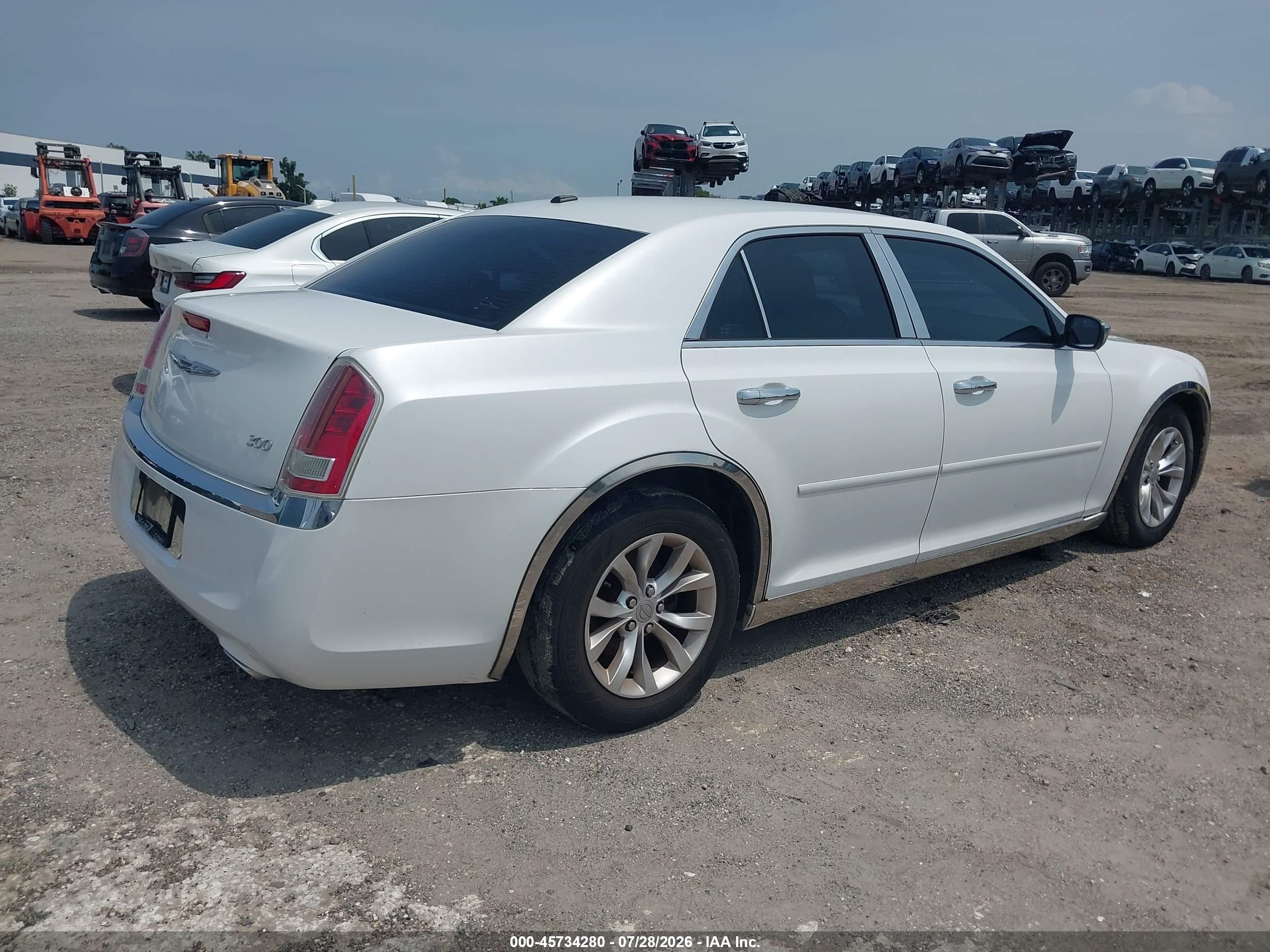 2012 Chrysler 300 Limited White vin: 2C3CCACG0CH213084