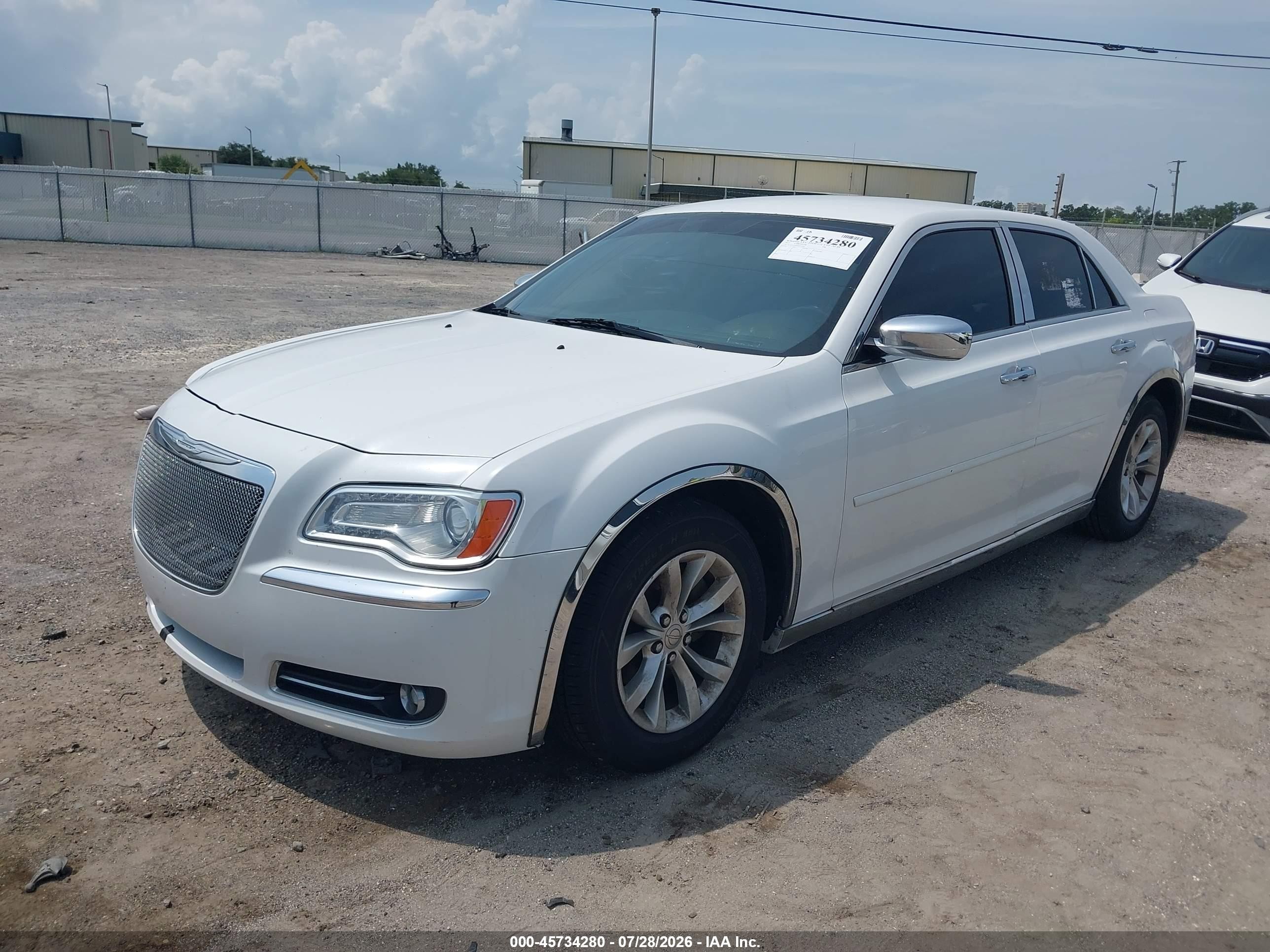 2012 Chrysler 300 Limited White vin: 2C3CCACG0CH213084