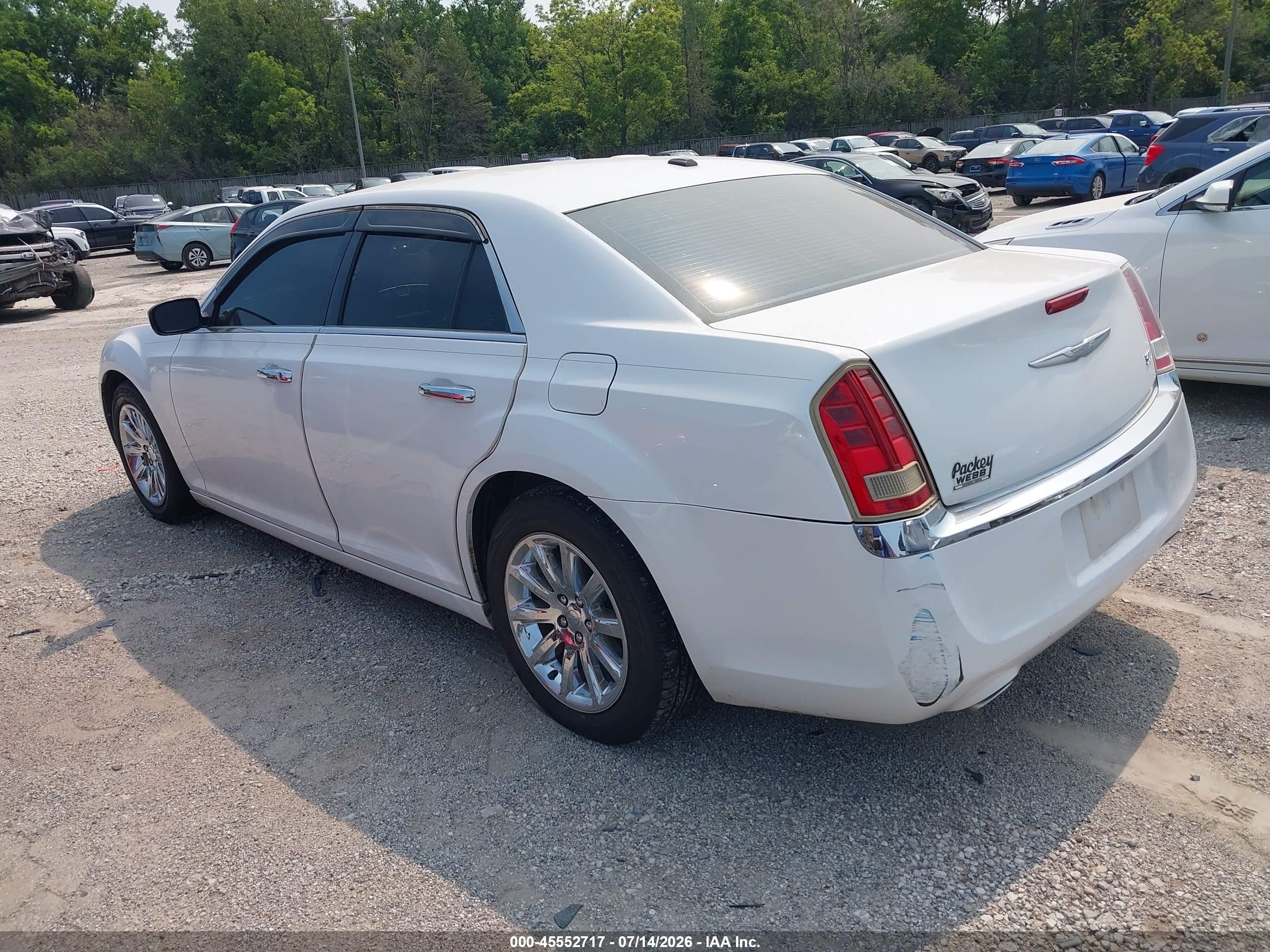 2012 Chrysler 300 Limited White vin: 2C3CCACG1CH192374