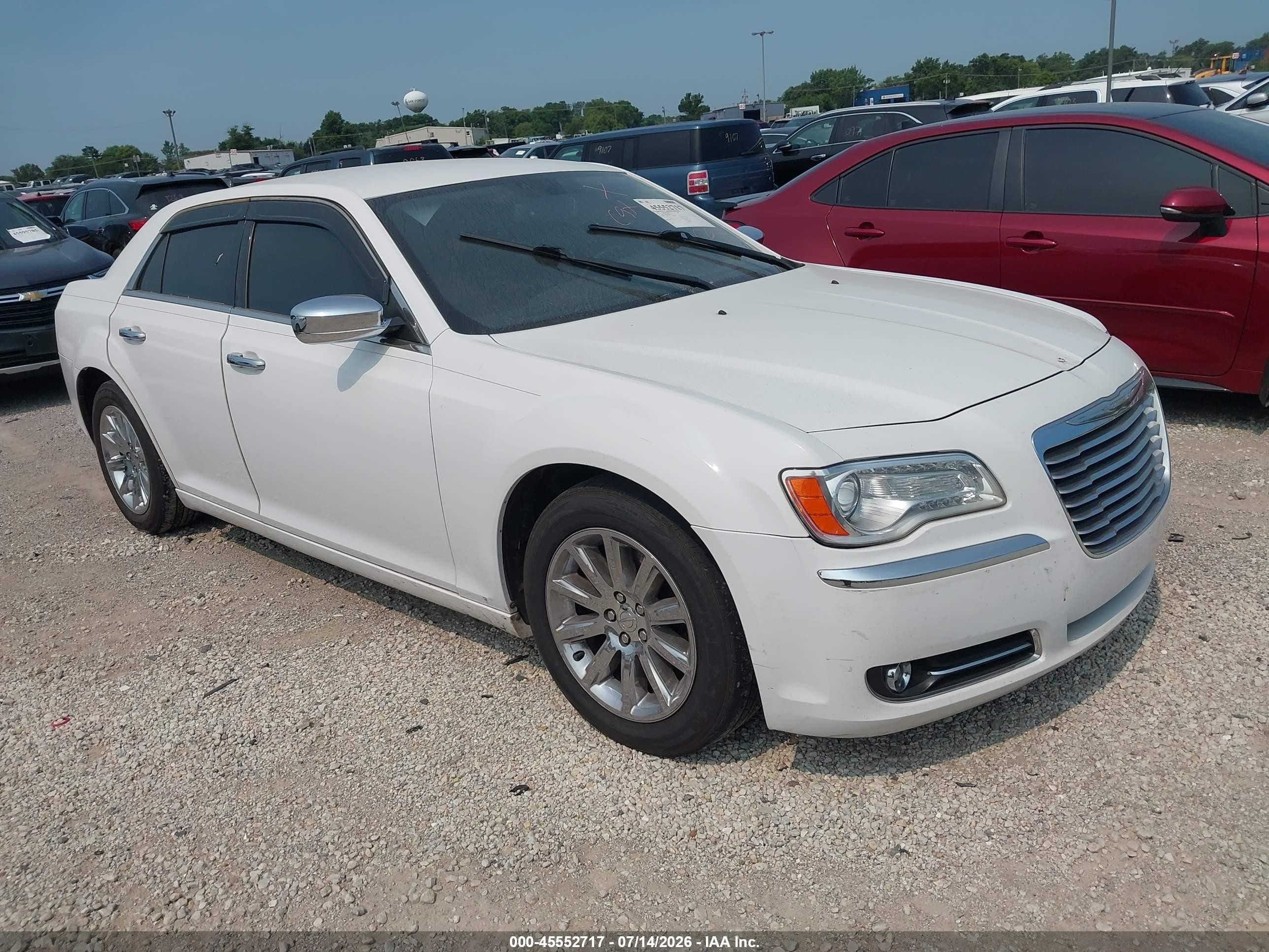 2012 Chrysler 300 Limited White vin: 2C3CCACG1CH192374