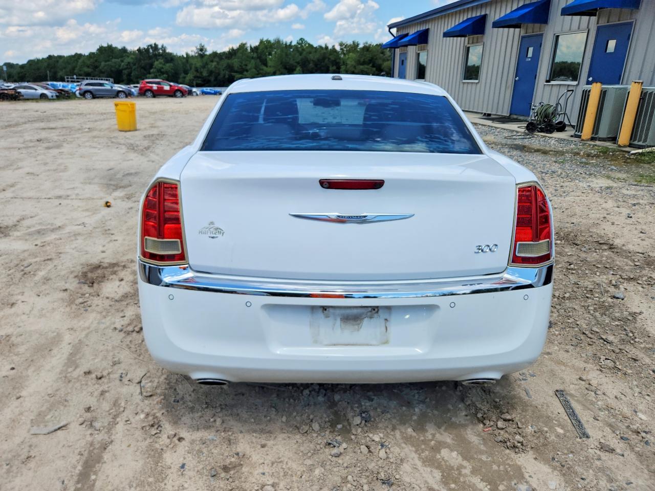 2012 Chrysler 300 Limited White vin: 2C3CCACG3CH179528