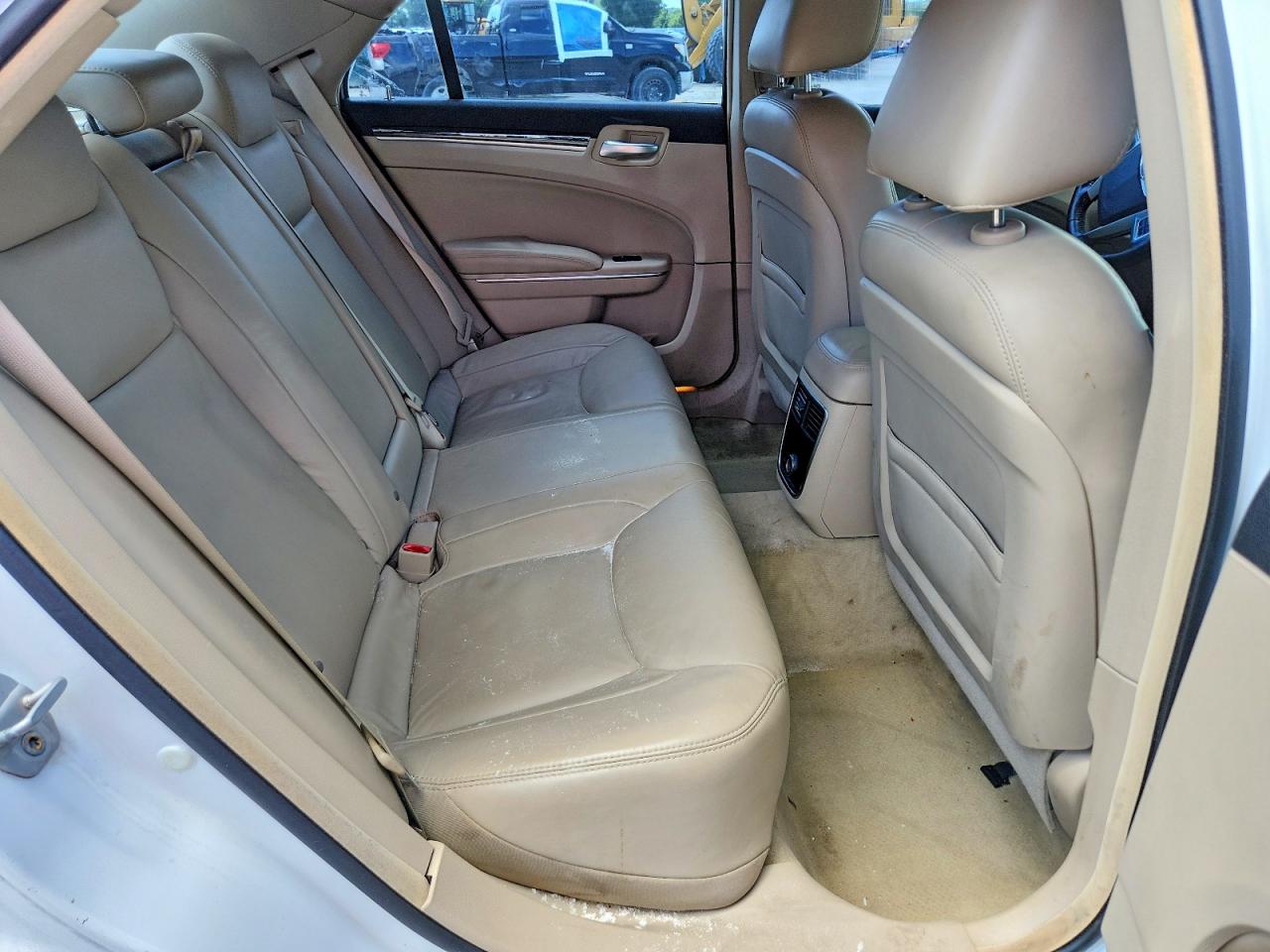 2012 Chrysler 300 Limited White vin: 2C3CCACG3CH179528