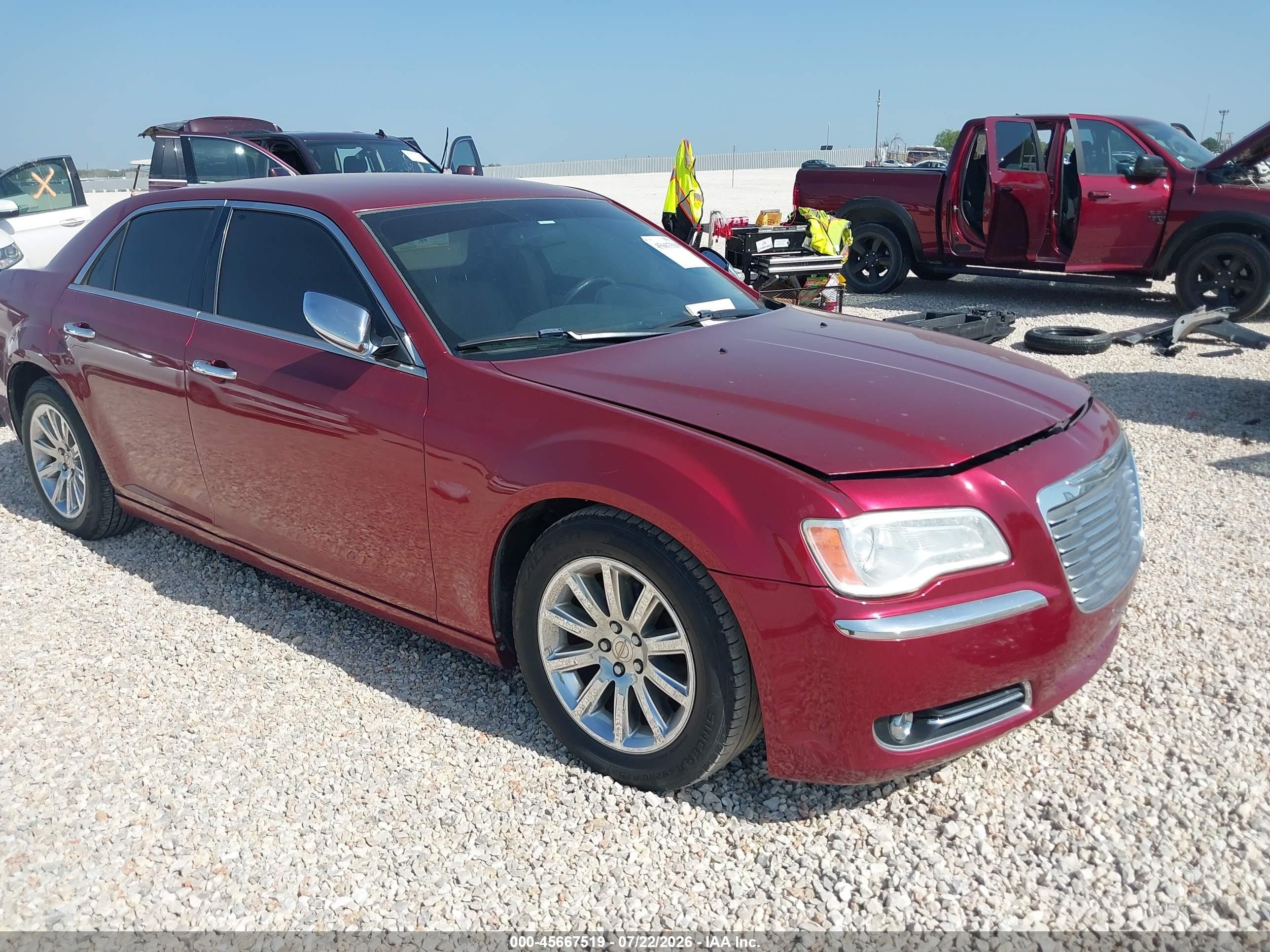 2012 Chrysler 300 Limited Red vin: 2C3CCACG3CH243163