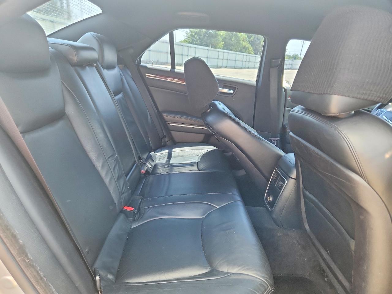 2012 Chrysler 300 Limited Silver vin: 2C3CCACG5CH175593