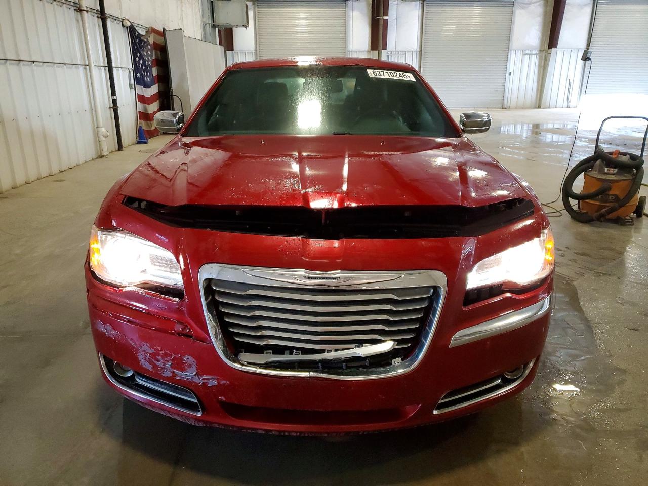 2012 Chrysler 300 Limited Red vin: 2C3CCACG6CH265822