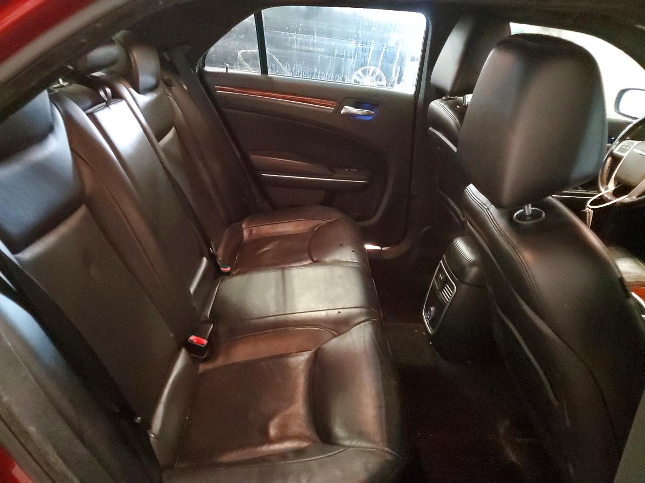 2012 Chrysler 300 Limited Red vin: 2C3CCACG6CH265822